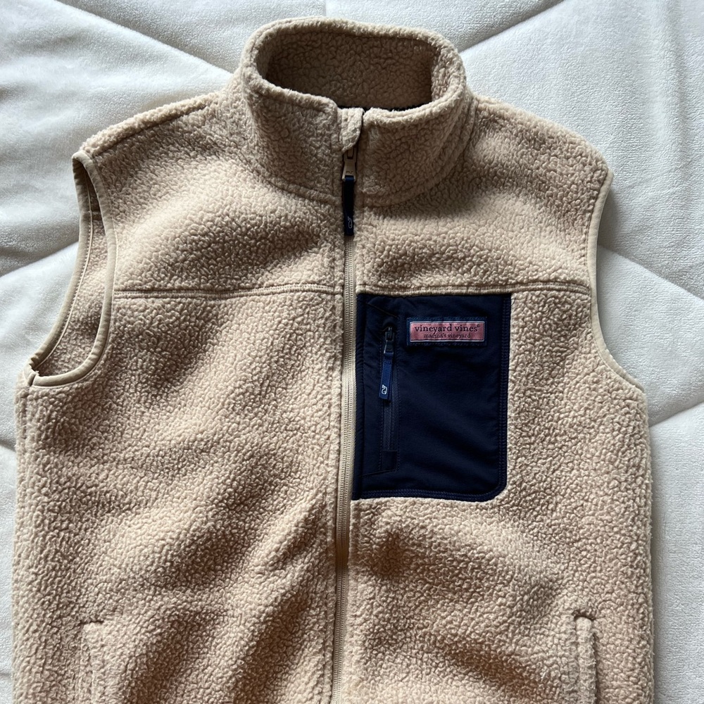Boys vineyard vines Sherpa vest, XL
